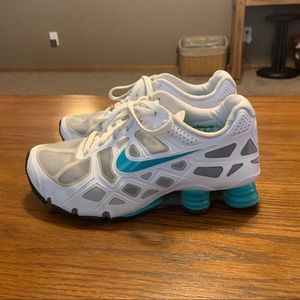 Nike Turbo Shox - Teal/White - Size 6.5Y/8 Womens